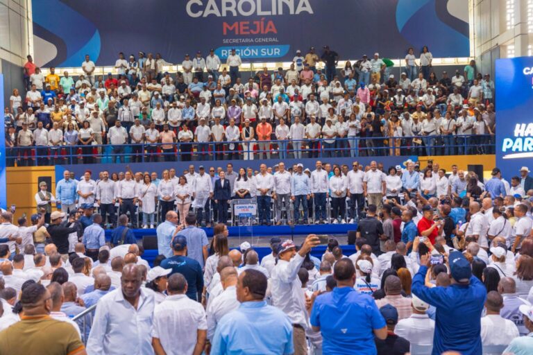 Carolina-Mejia-2-scaled-1-1536x1024